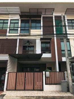 ขายพร้อมผู้เช่าทาวน์โฮม 3 ชั้น ม.ซิกเนเจอร์ เพชรเกษม 69 Built-in สวยพร้อมเฟอร์นิเจอร์