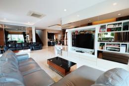 บ้าน แกรนด์ บางกอก บูเลอวาร์ด สาทร (กัลปพฤษ์) 0 RAI 0 งาน 90 SQ.WA 21500000 บาท   ราคานี้ห้ามพลาด บ้านแปลงมุม สภาพดี แต่งครบ พร้อมเข้าอยู่