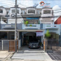 ขาย ทาวน์เฮ้าส์ 3 ชั้น 20ตร.ว. ซอยวัดเวฬุวนาราม 12 เเยกซอยเทพประทาน 9 ( ดอนเมือง ) 4นอน ราคาไม่เเพง