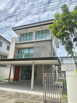 ขายบ้านเดี่ยว 3 ชั้น สุดคุ้ม! ในโครงการ AQ Arbor สวนหลวง ร.9